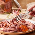 Tentáculos de calamar en escabeche