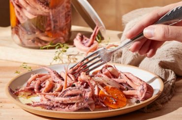 Tentáculos de calamar en escabeche