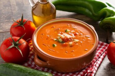 Receta de gazpacho andaluz tradicional española