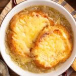 Receta de soa de cebolla tradicional francesa