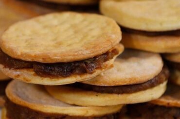 Receta de alfajores de chancaca tradición dulce chilena