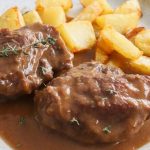 Carrilleras de cerdo guisadas españolas