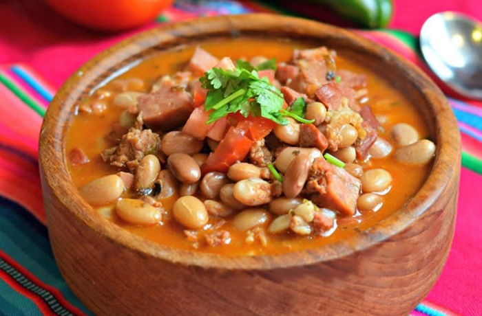 Receta de frijoles puercos mexicanos