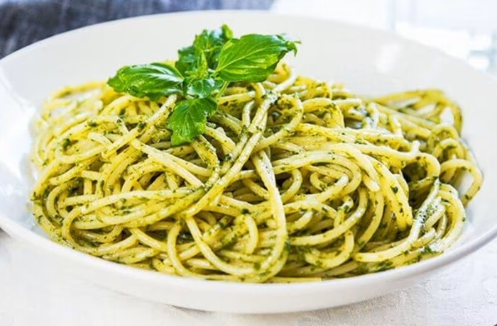 Espagueti verde con cilantro: Receta fresca y aromática en 25 minutos Espagueti verde con cilantro: Receta fresca y aromática en 25 minutos