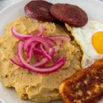 Receta de mangú dominicano