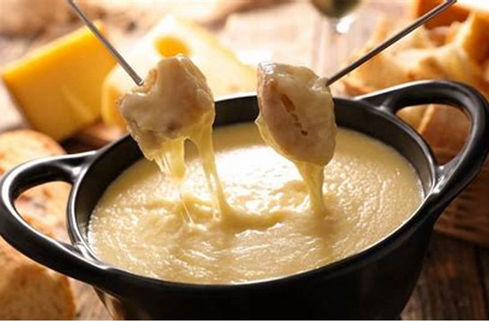 ¿Cómo hacer fondue de queso tradicional suizo? Receta cremosa perfecta para compartir