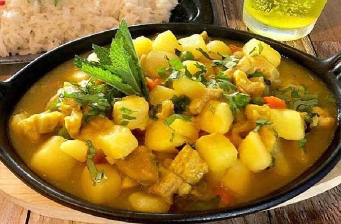 Cau cau de mondongo con papa amarilla y arroz receta peruana