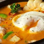 Chupe de pescado con huevo, choclo y papa receta peruana