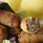 Croquetas de manzana con morcilla caseras receta española