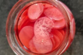 Encurtido de rabanito con limón y culantro receta peruana