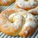 Ensaimadas de Mallorca caseras con azúcar glas receta tradicional