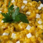 Guiso de trigo peruano con carne y queso fresco receta peruana