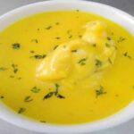 Inchicapi de gallina con maní y sacha culantro receta peruana