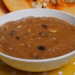 Mazamorra de calabaza con canela en tazón receta peruana