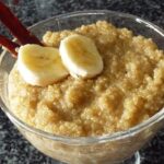 Mazamorra de quinua con canela en tazón receta peruana