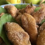 Paparajotes murcianos de hojas de limonero rebozadas con azúcar y canela