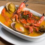 Parihuela de pescados y mariscos con rocoto receta peruana