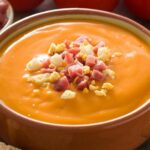Porra antequerana con huevo duro y jamón serrano receta andaluza