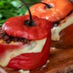 Rocoto relleno arequipeño gratinado con queso receta peruana