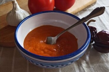 Salmorreta alicantina de ñora, ajo y tomate para arroces