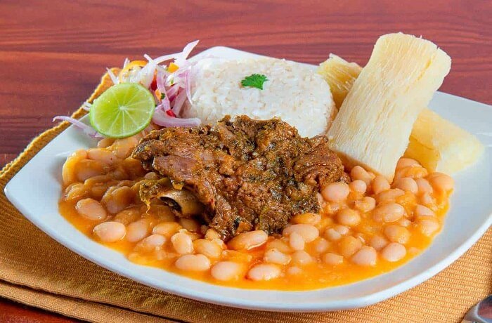 Seco de cabrito a la norteña receta peruana