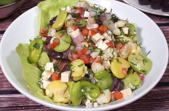 Solterito de queso con habas, choclo y aceitunas receta peruana
