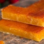 Turrón de yema tostada casero con superficie quemada receta española