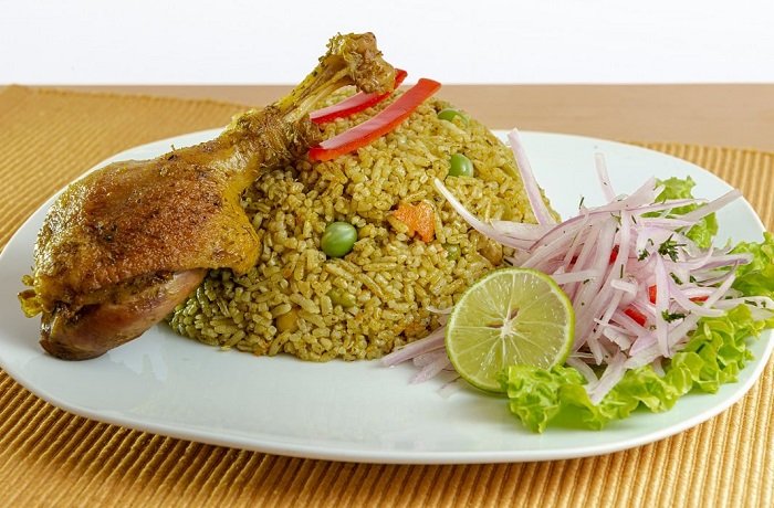 Arroz con pato a la chiclayana con culantro receta peruana
