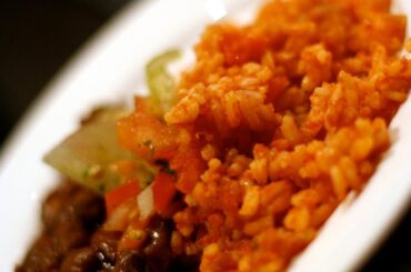 Arroz rojo mexicano casero con jitomate y verduras receta casera