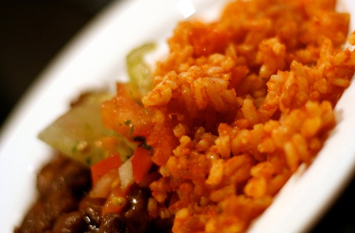 Arroz rojo mexicano casero con jitomate y verduras receta casera