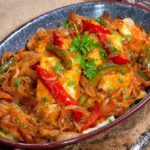 ¿Cómo hacer bacalao a la portuguesa? Receta con patatas y pimientos