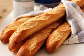 Baguette francesa casera dorada y crujiente receta de Francia