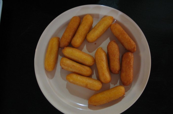 Bollos de harina de maíz rellenos de queso receta dominicana casera