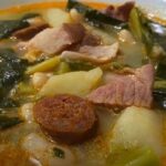 ¿Cómo hacer caldo gallego? Receta tradicional con grelos y unto