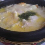 Changua bogotana con huevo pochado y calado receta casera colombiana