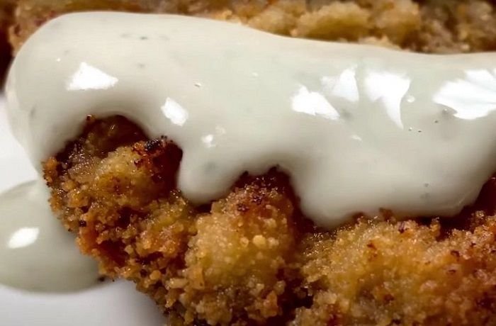 Escalopines de ternera empanados con salsa de queso cabrales receta asturiana
