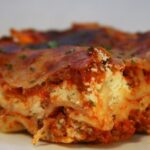 Lasaña de carne gratinada con boloñesa y bechamel receta casera