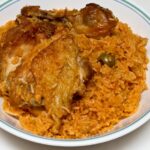 Locrio de pollo dominicano en caldero con concón receta casera