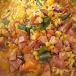Locrio de salami dominicano en caldero receta casera