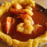 Mofongo dominicano y puertorriqueño con chicharrón y caldo receta casera