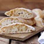 Pan de cristal español de corteza fina y crujiente