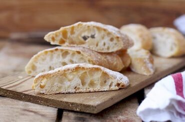 Pan de cristal español de corteza fina y crujiente
