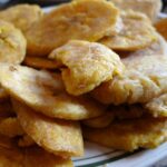 Patacones de plátano verde fritos receta de Costa Rica