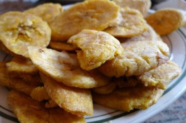 Patacones de plátano verde fritos receta de Costa Rica