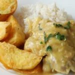 Pollo a la mostaza a la olla con papas amarillas doradas receta peruana