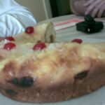 Rosca de Pascua casera con crema pastelera y frutas receta argentina