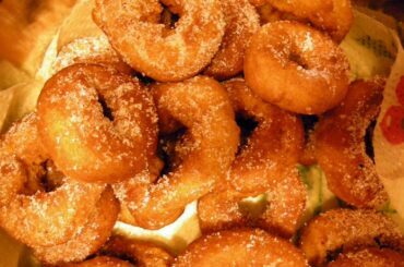 Rosquitas fritas con azúcar receta argentina de la abuela