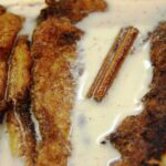 Torrijas españolas caseras con azúcar y canela receta de Semana Santa